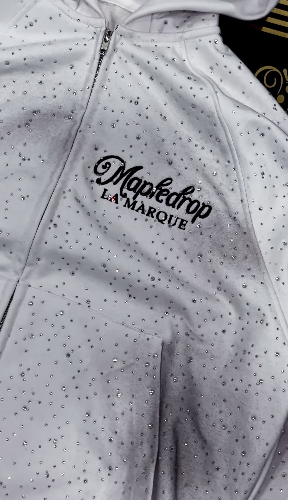 White “Dancing VVS” ZipUp